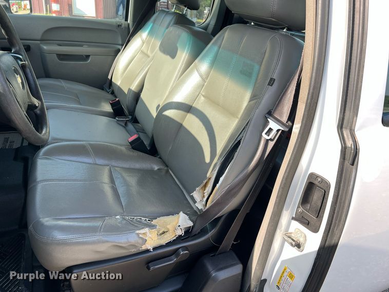 image for item NA9069 2010 Chevrolet Silverado 1500  Ext. Cab pickup truck