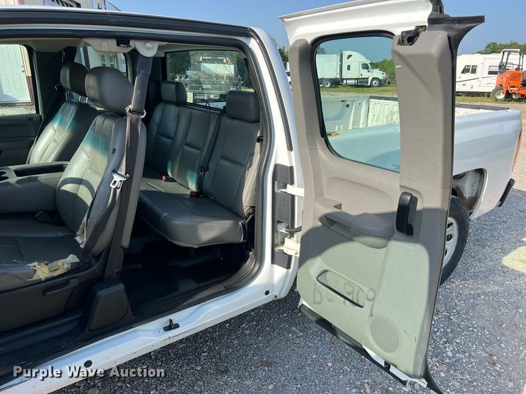 image for item NA9069 2010 Chevrolet Silverado 1500  Ext. Cab pickup truck