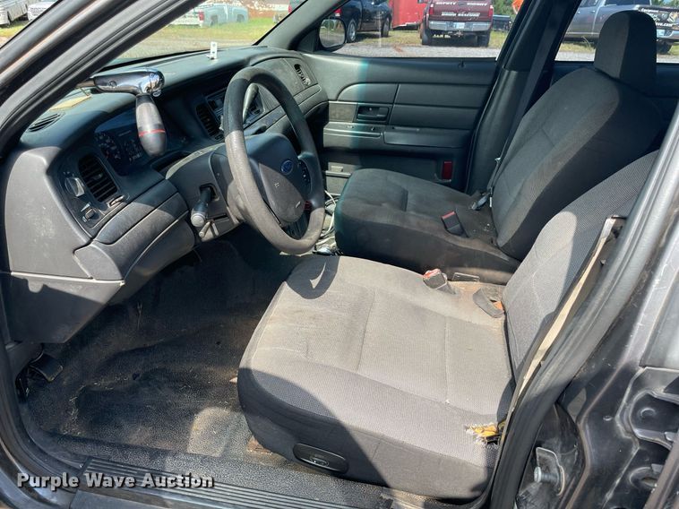 image for item NB9122 2008 Ford Crown Victoria Police Interceptor