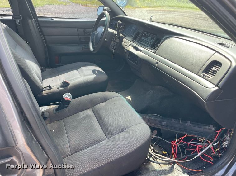 image for item NB9122 2008 Ford Crown Victoria Police Interceptor