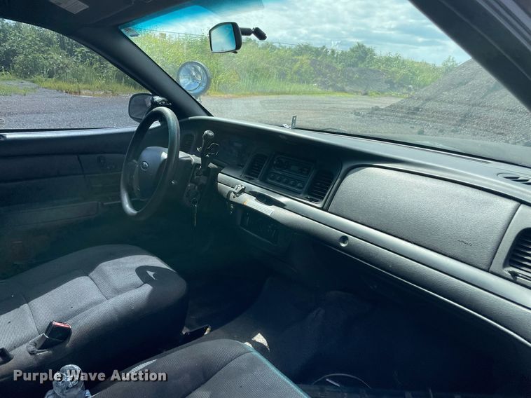 image for item NB9122 2008 Ford Crown Victoria Police Interceptor