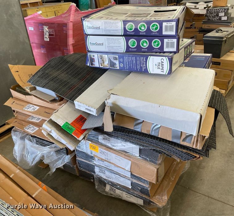 image for item NH9718 Pallet of carpet tiles