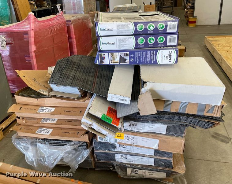image for item NH9718 Pallet of carpet tiles