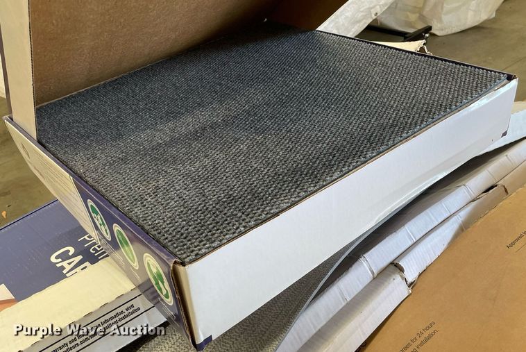 image for item NH9718 Pallet of carpet tiles