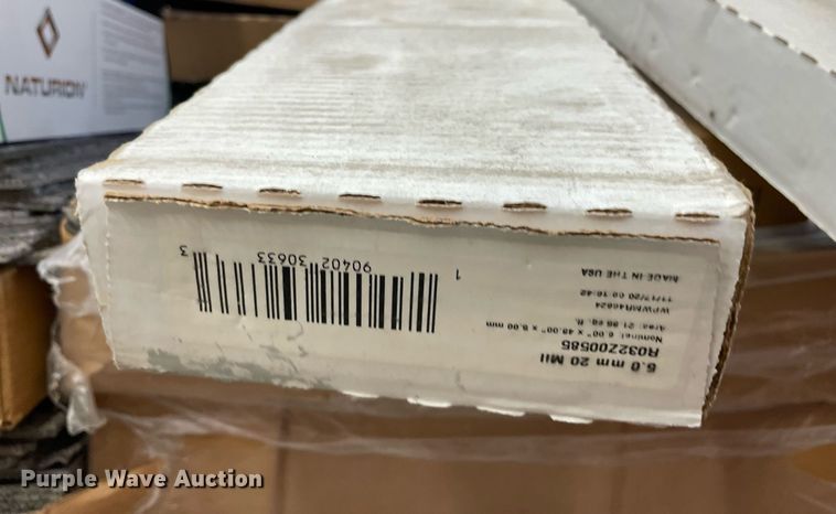 image for item NH9718 Pallet of carpet tiles