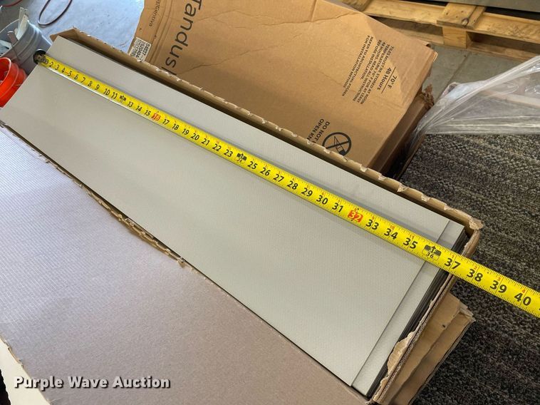 image for item NH9718 Pallet of carpet tiles