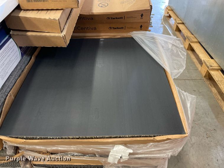 image for item NH9718 Pallet of carpet tiles