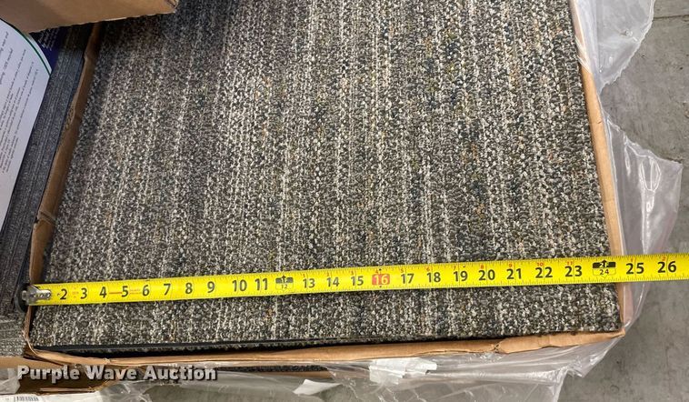 image for item NH9718 Pallet of carpet tiles