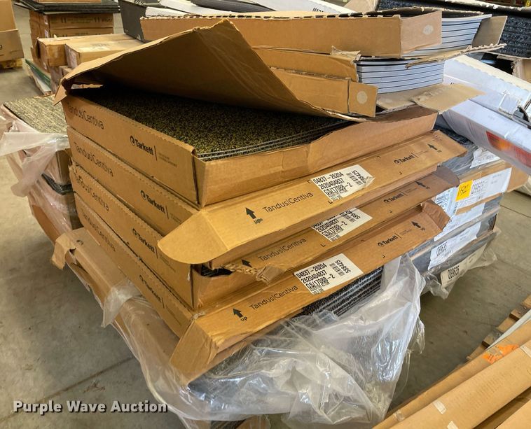 image for item NH9718 Pallet of carpet tiles