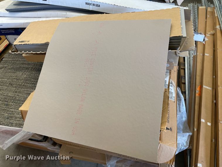 image for item NH9718 Pallet of carpet tiles