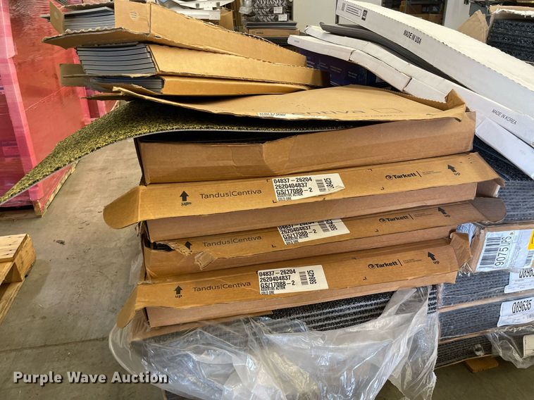 image for item NH9718 Pallet of carpet tiles