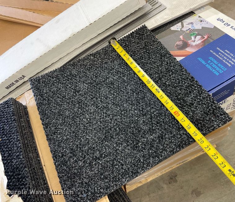 image for item NH9718 Pallet of carpet tiles