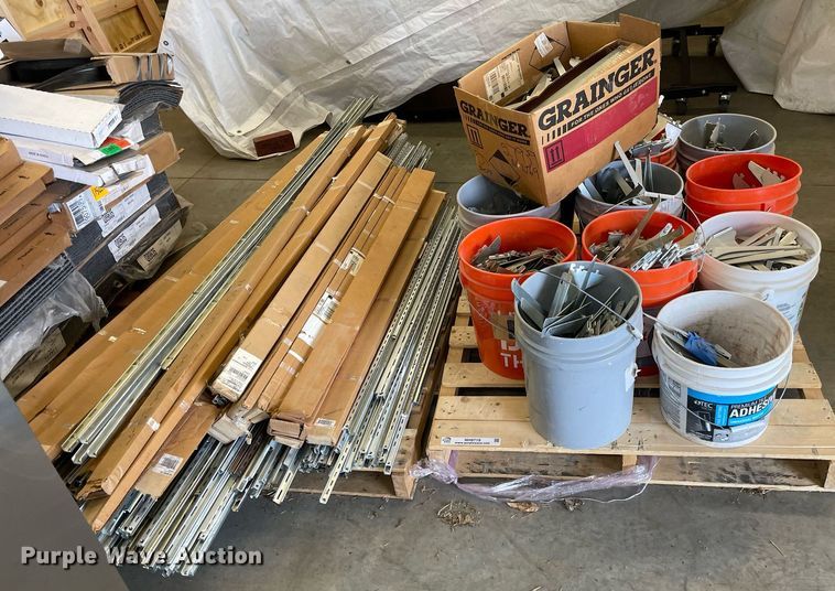 image for item NH9719 Shelving brackets and rails