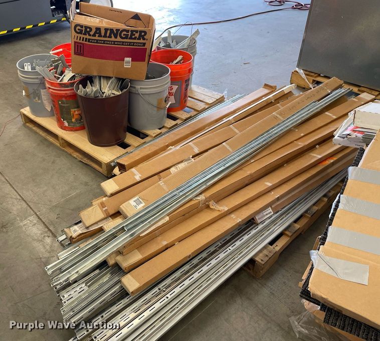 image for item NH9719 Shelving brackets and rails