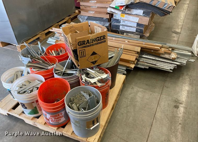 image for item NH9719 Shelving brackets and rails