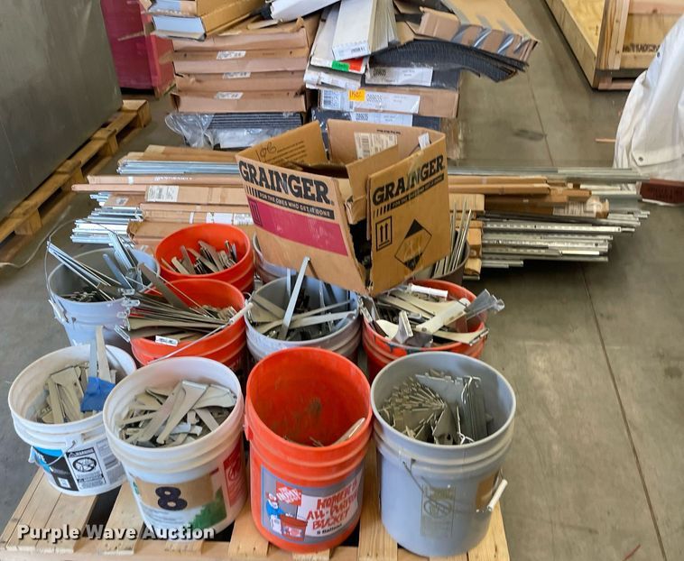 image for item NH9719 Shelving brackets and rails