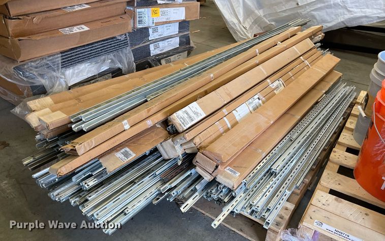 image for item NH9719 Shelving brackets and rails