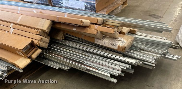 image for item NH9719 Shelving brackets and rails