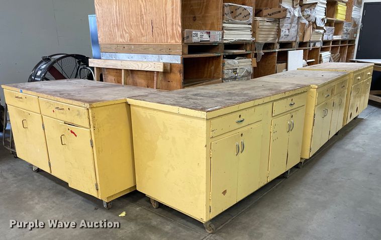 image for item NH9721 (4) cabinets