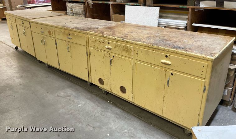 image for item NH9721 (4) cabinets