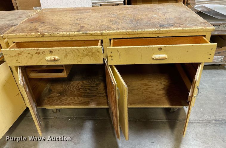 image for item NH9721 (4) cabinets