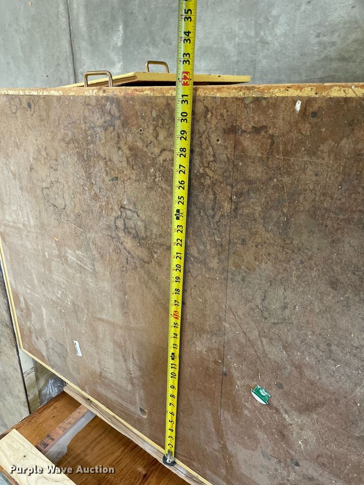 image for item NH9721 (4) cabinets