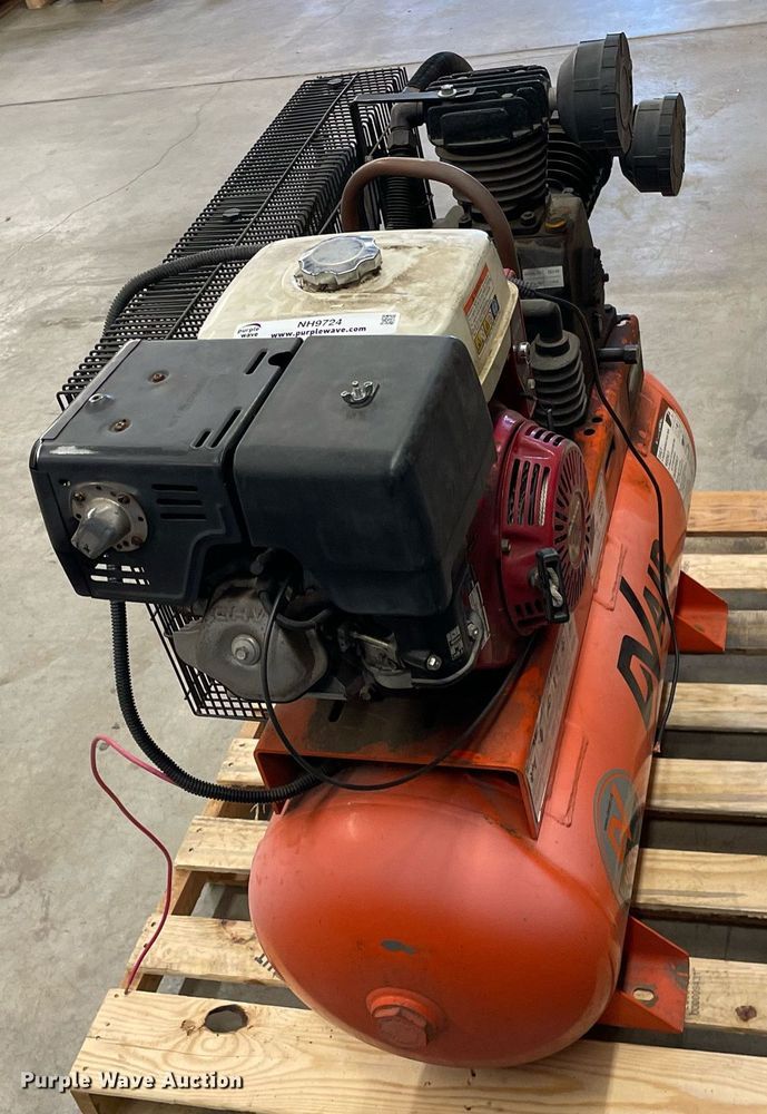 image for item NH9724 Devair 1S11-5530  air compressor