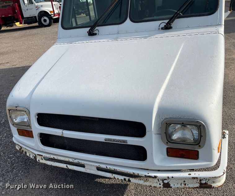 image for item NH9727 1994 UMC Aeromate  delivery van