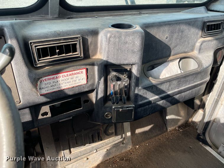 image for item NH9727 1994 UMC Aeromate  delivery van