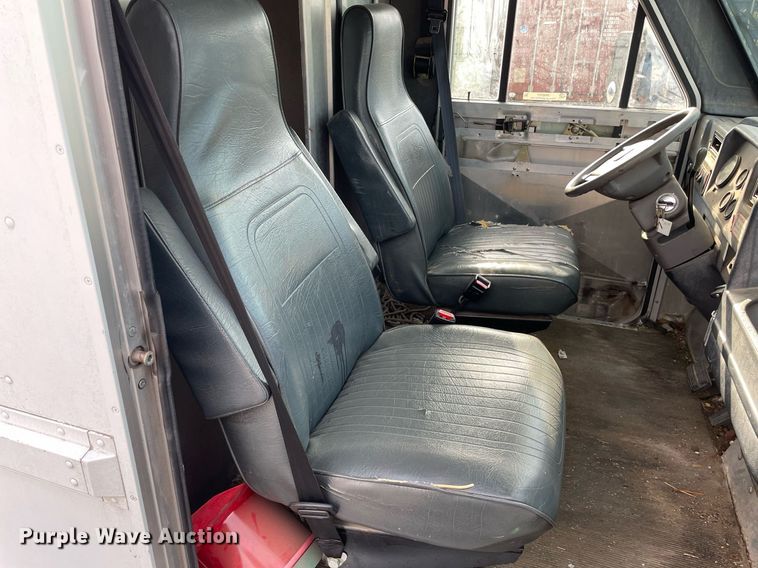 image for item NH9727 1994 UMC Aeromate  delivery van