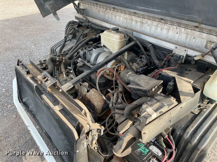 image for item NH9727 1994 UMC Aeromate  delivery van