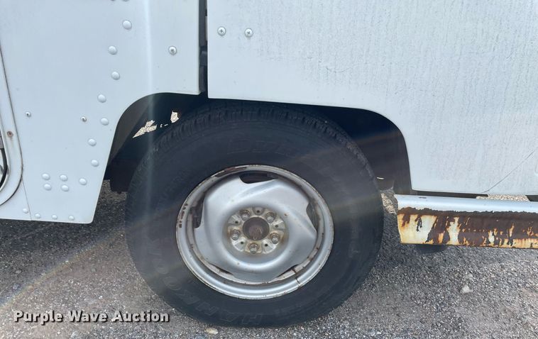 image for item NH9727 1994 UMC Aeromate  delivery van