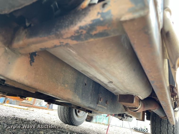 image for item NH9728 1989 Cushman  utility vehicle