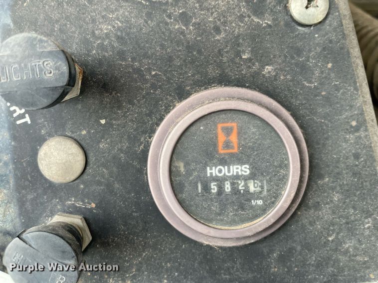 image for item NH9728 1989 Cushman  utility vehicle