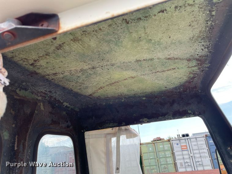 image for item NH9728 1989 Cushman  utility vehicle