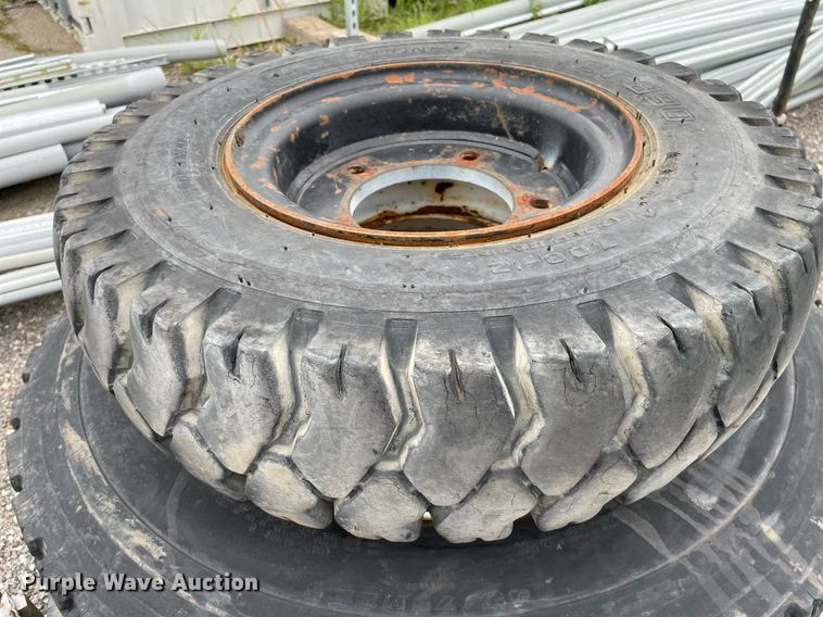 image for item NH9729 (5) tires and wheels