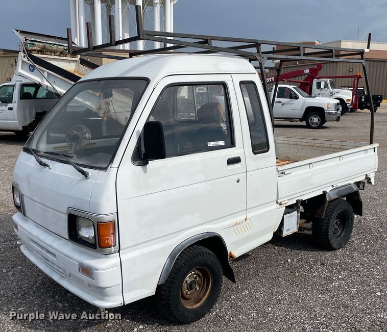 image for item NH9730 1992 Daihatsu S80LP-JTRK  mini truck