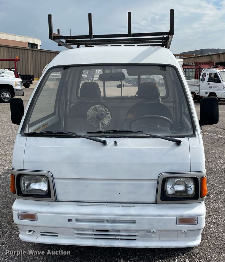 image for item NH9730 1992 Daihatsu S80LP-JTRK  mini truck