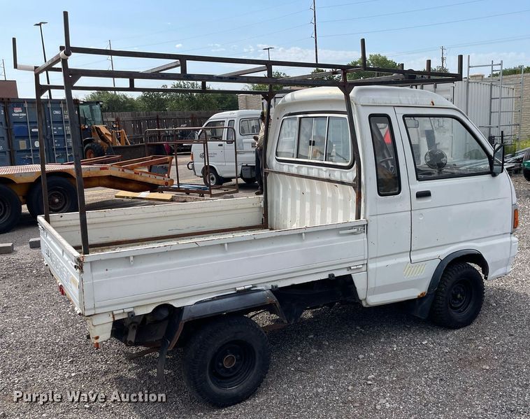 image for item NH9730 1992 Daihatsu S80LP-JTRK  mini truck