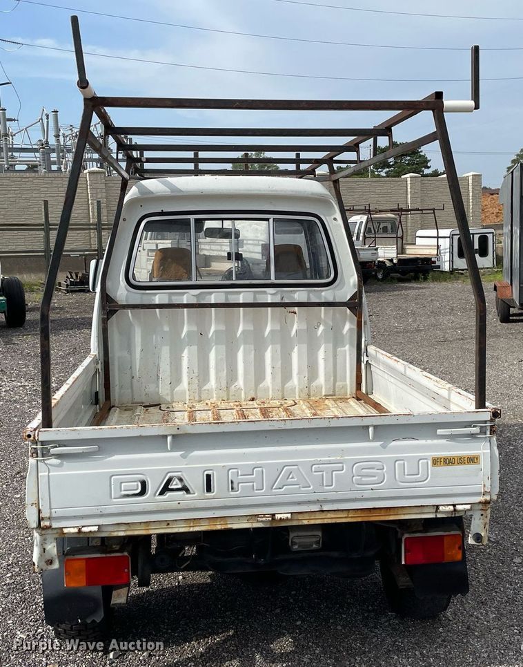 image for item NH9730 1992 Daihatsu S80LP-JTRK  mini truck