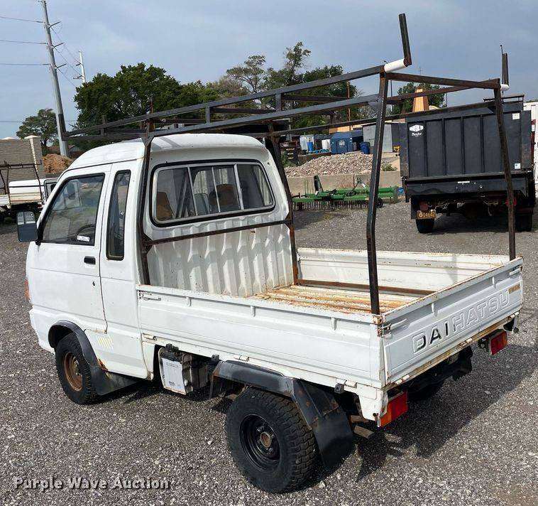 image for item NH9730 1992 Daihatsu S80LP-JTRK  mini truck
