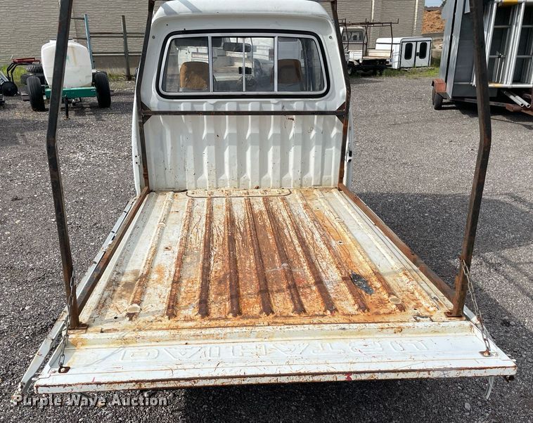 image for item NH9730 1992 Daihatsu S80LP-JTRK  mini truck