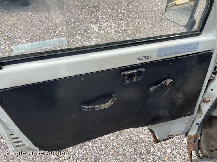 image for item NH9730 1992 Daihatsu S80LP-JTRK  mini truck