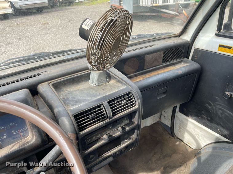 image for item NH9730 1992 Daihatsu S80LP-JTRK  mini truck