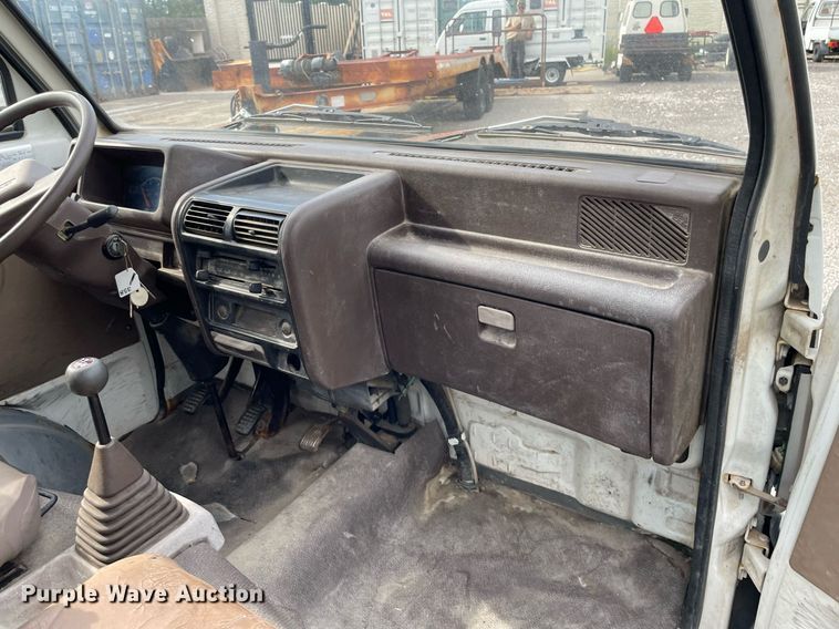 image for item NH9731 1994 Daihatsu S80LP-JTRK  mini truck