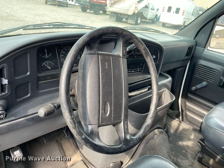 image for item NH9732 1996 Ford Econoline 150  van