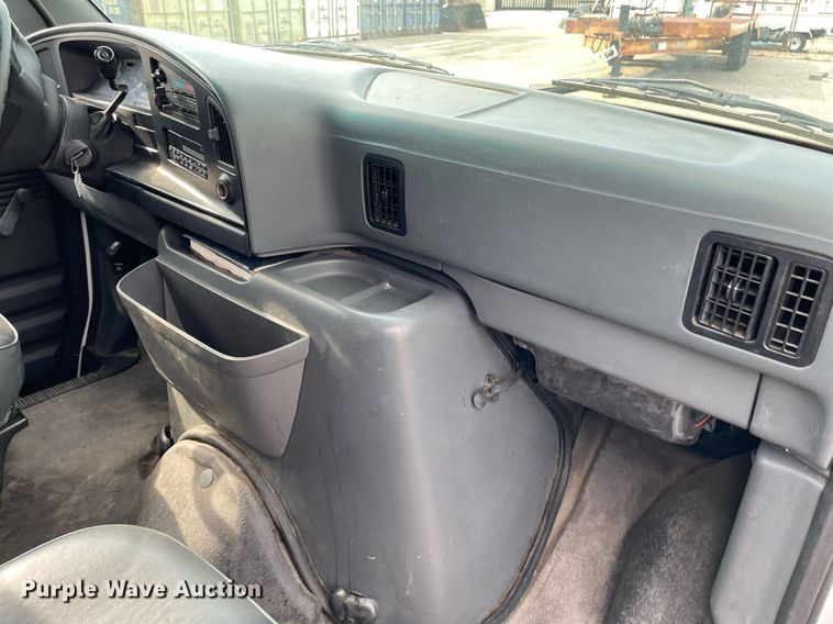 image for item NH9732 1996 Ford Econoline 150  van