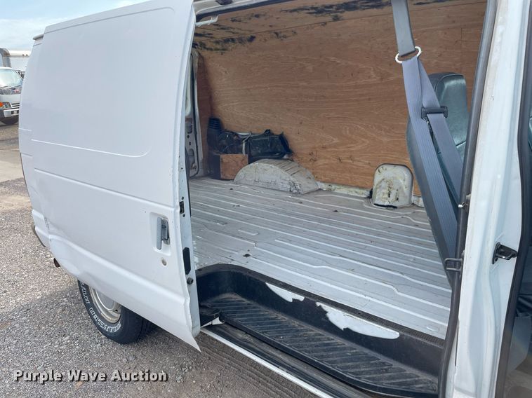 image for item NH9732 1996 Ford Econoline 150  van