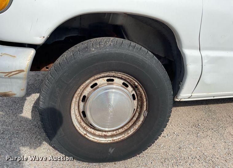 image for item NH9732 1996 Ford Econoline 150  van