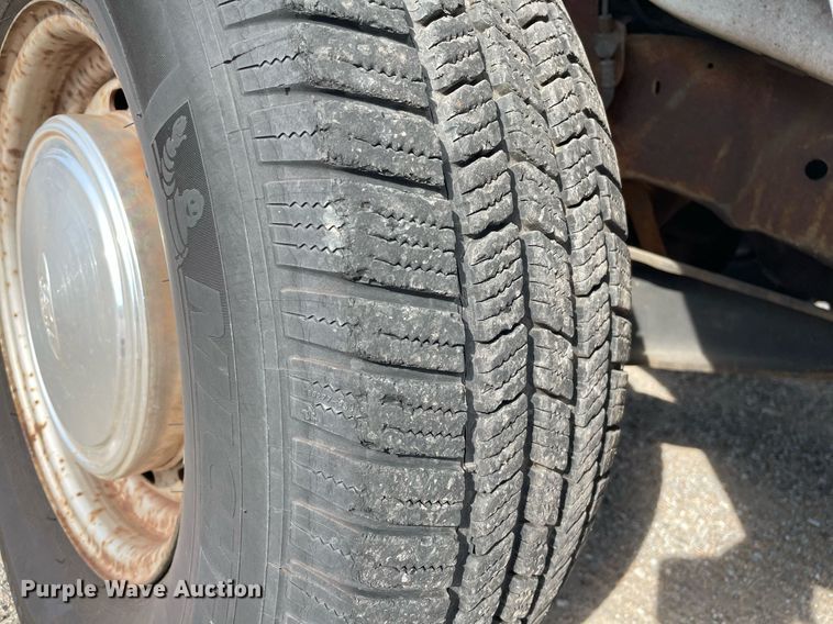 image for item NH9732 1996 Ford Econoline 150  van